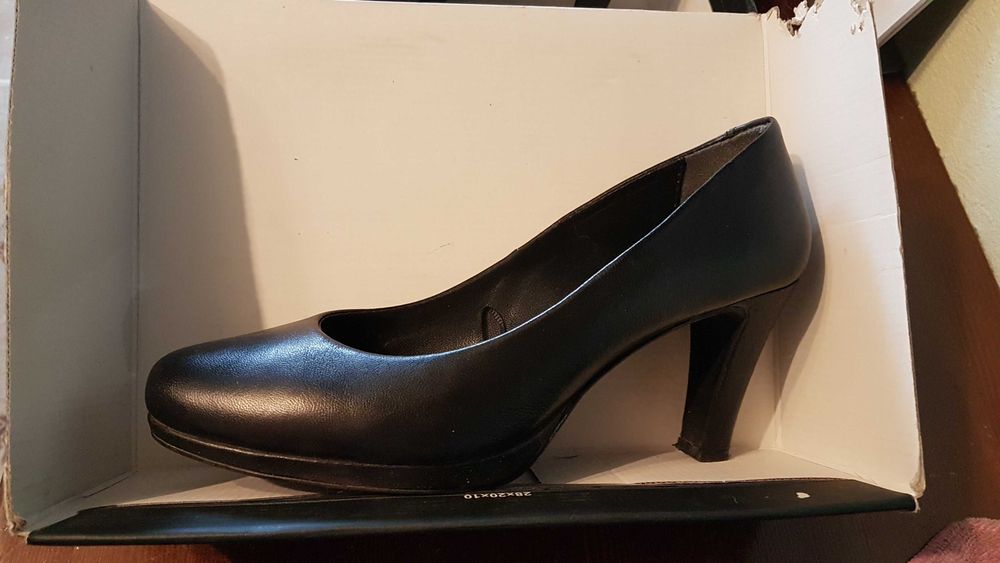 Дамски обувки от естествена кожа