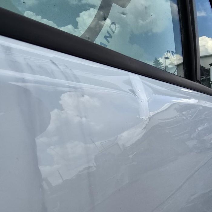 Portiera usa alba Z40R dreapta fata Opel Meriva B