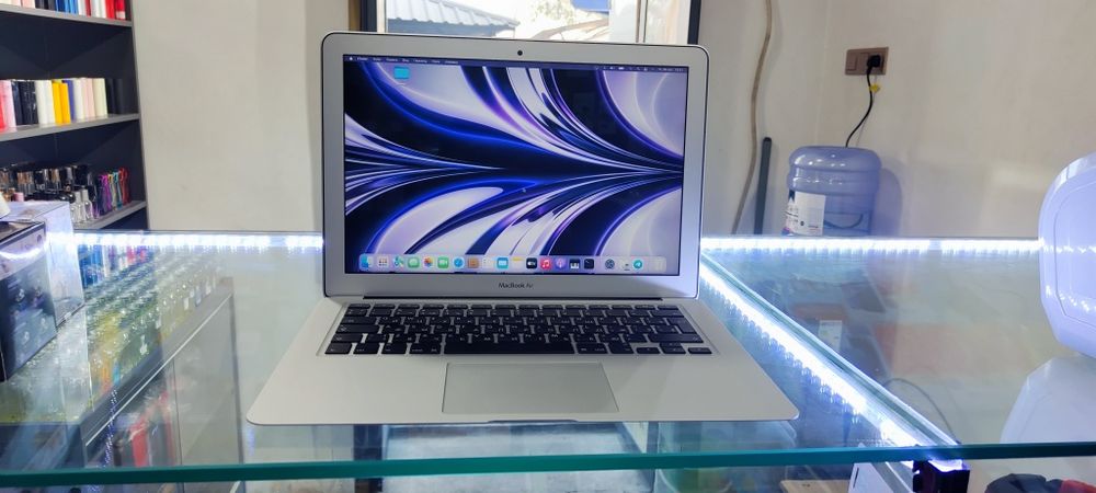 Macbook Air ( 13-inch,  2015)