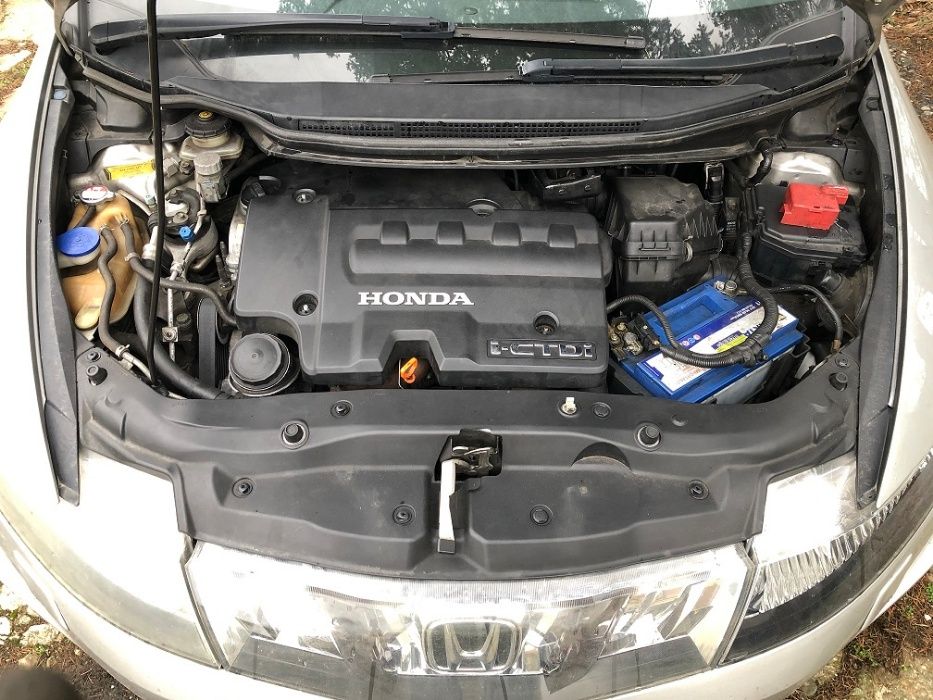 Dezmembrez Honda Civic 2.2 C-DTI 2008
