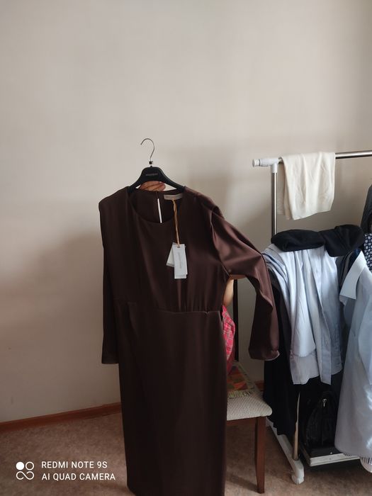 Продам платья новые