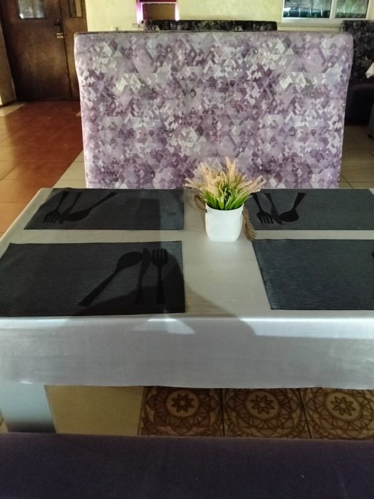 Продается диван и стол