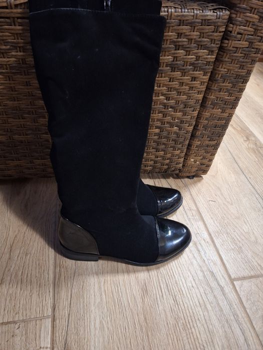 Чизми и ботуши номер 36,37