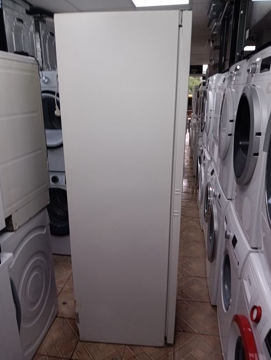 XXL вертикален фризер с 8 чекмеджета Миеле Miele 2 години гаранция!