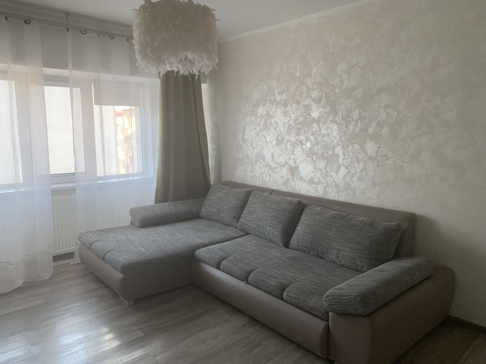 Inchiriez apartament