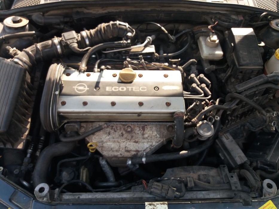 Vectra B X18XE на части