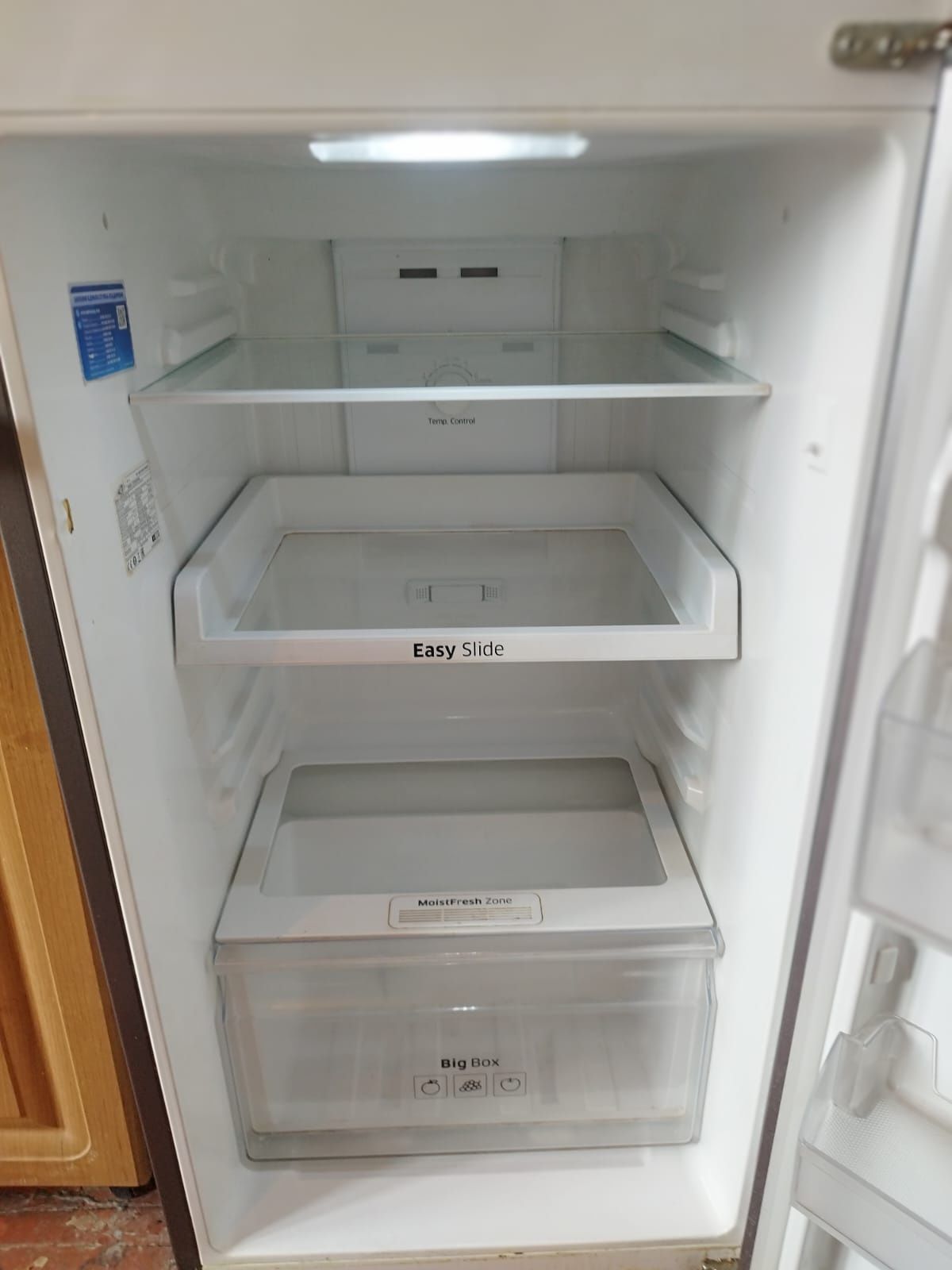 холодильник  продам