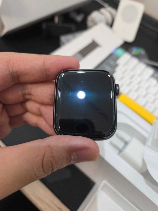 Продам Apple Watch Series 5 44mm (Space Gray) — Полный комплект