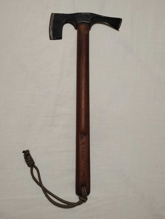 Българска брадва