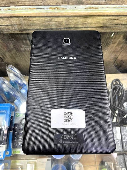 Samsung Tab E ekran 9.6