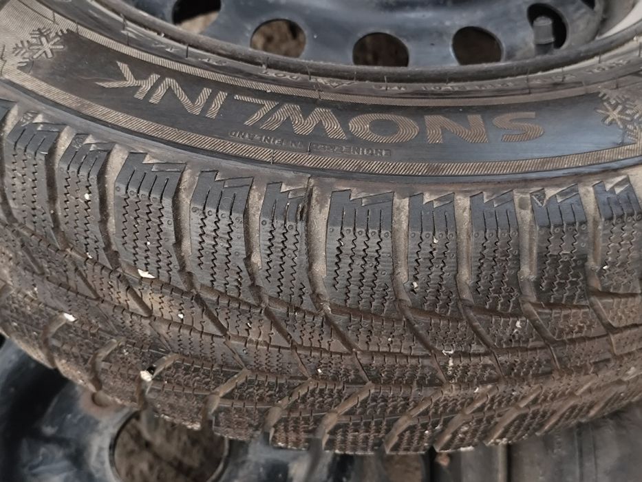 Почти новые шины с дисками