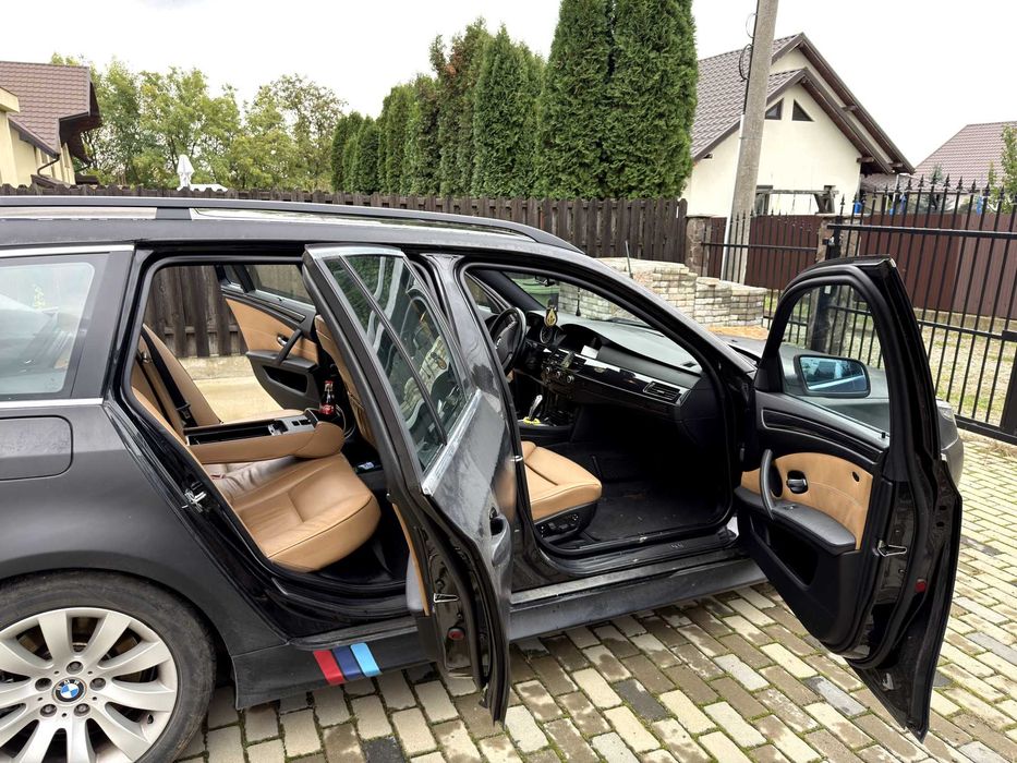 BMW Seria 5 523i Touring Aut. Edition Exclusive