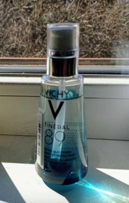 Vichy Mineral 89 Укрепващ и хидратиращ гел-бустер за лице