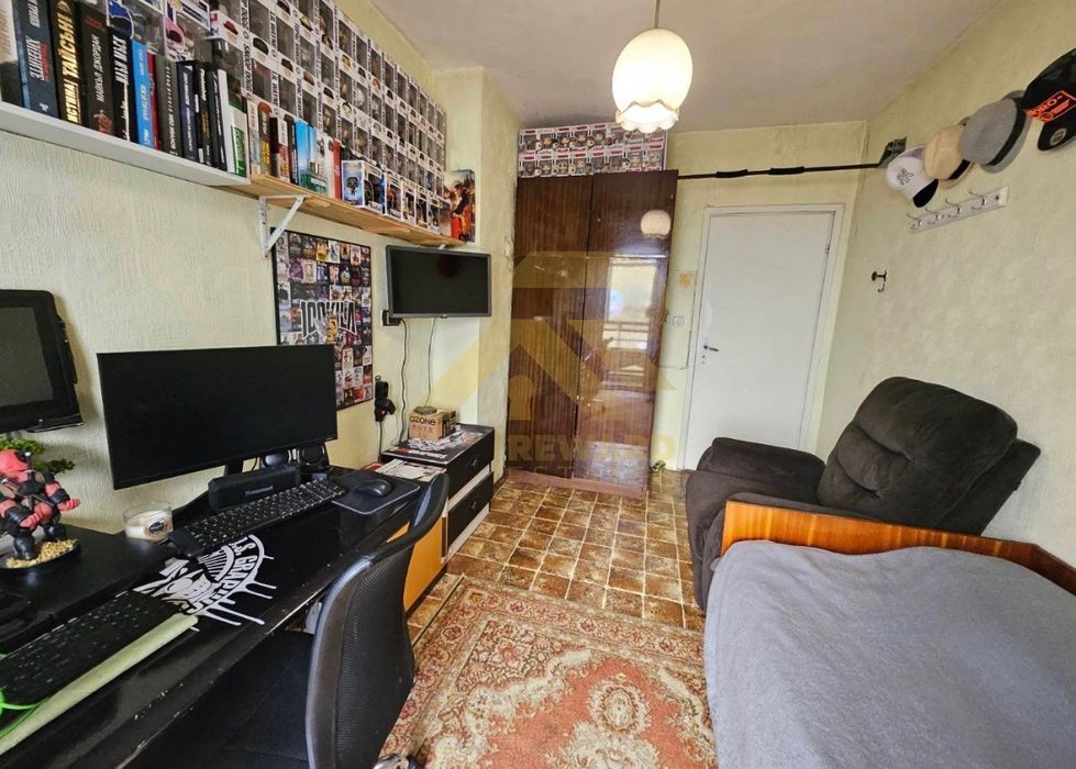 Продава се Тристаен апартамент в София, Младост 1 - 70 кв.м за 2072 €/кв.м - Снимка #2