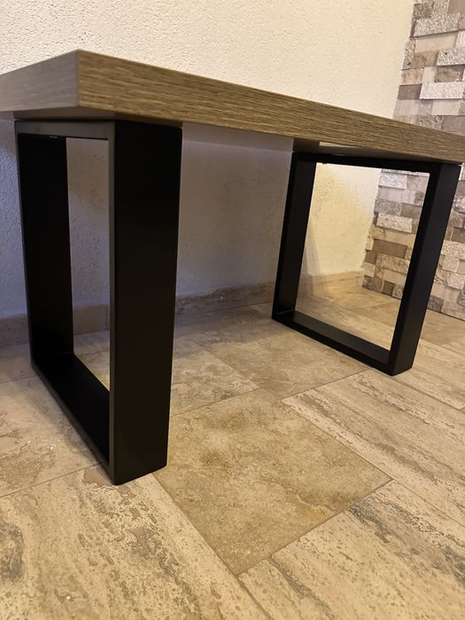 Măsuță de cafea 87/58 cm cu picioare metalice
