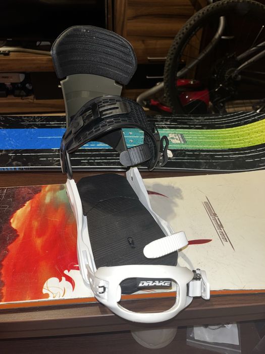 Drake Fifty snowboard автомати