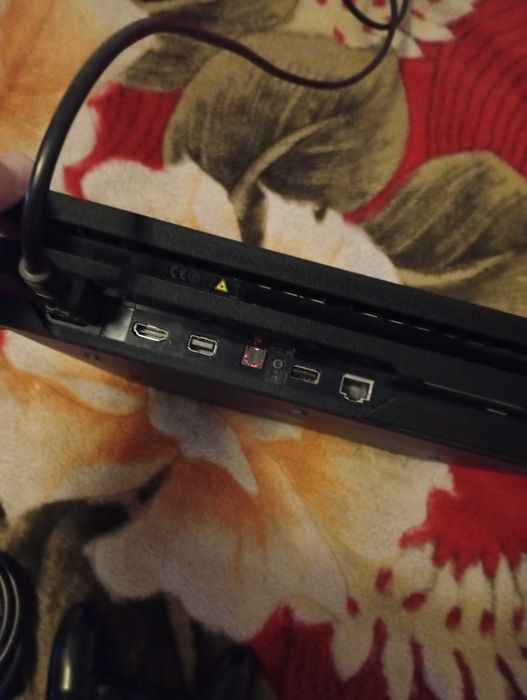 SONY PS4 PRO consola jocuri completa