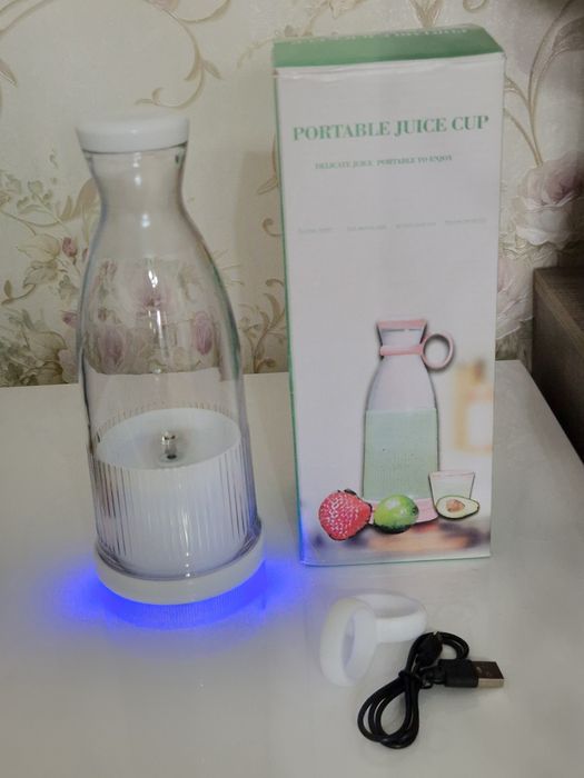 Miniblender cu incarcare USB