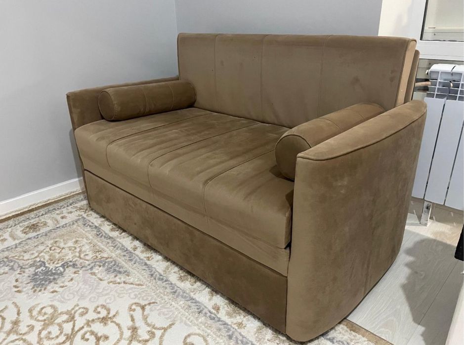Раздвижной диван в отличном состоянии
