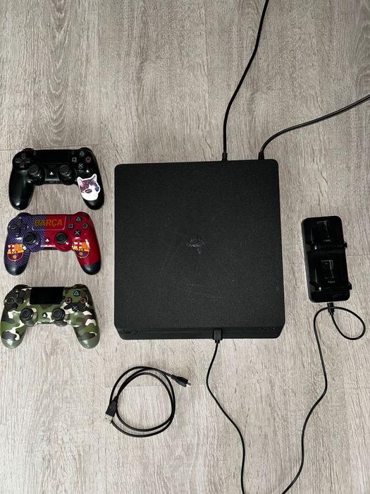 Продам Sony playstation 4 slim