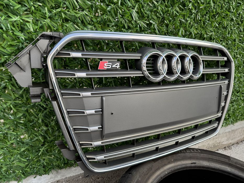 Решетка Audi S4 B8.5 Оригинална Ауди A4/S4 B8 Facelift решетка