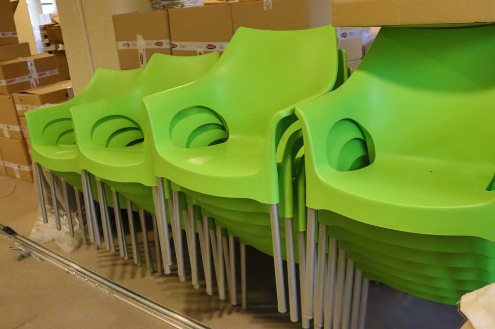 Scaune pentru sala de sedinta sau terasa fabricate in Italia !!!