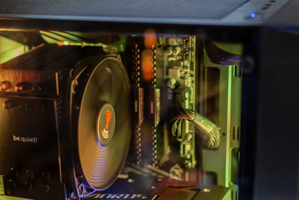 МОЩЕН Геймърси PC!! Ryzen 7 5800x + RTX 3070 + 32 GB RAM DDR4
