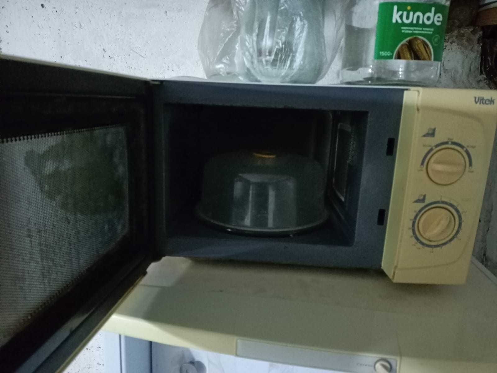 Продам   микроволновую печь в хорошем состоянии.