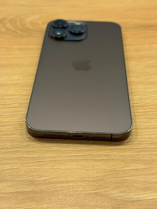 iPhone 14 pro max, impecabil.