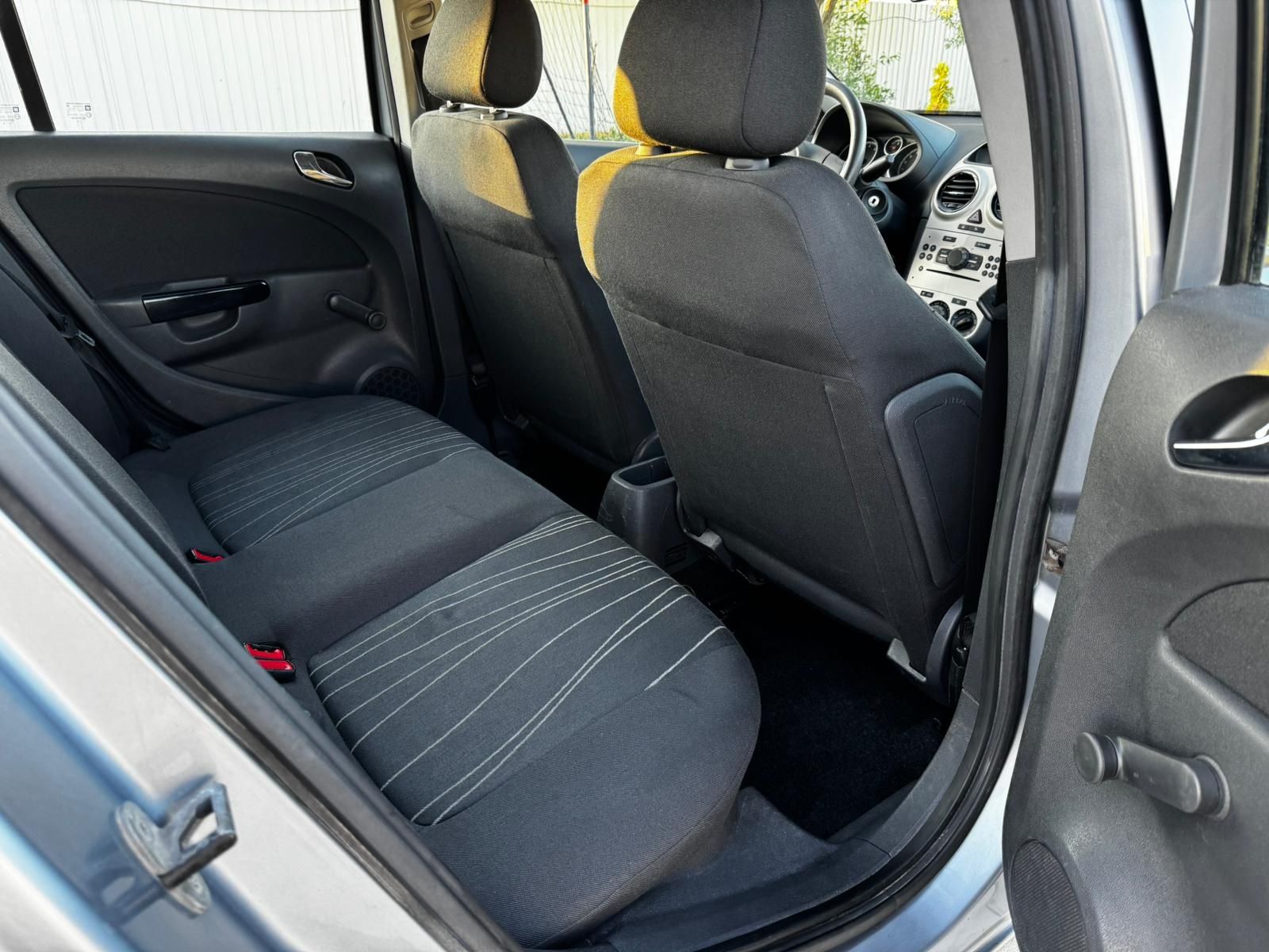 Opel Corsa 1.4 benzina