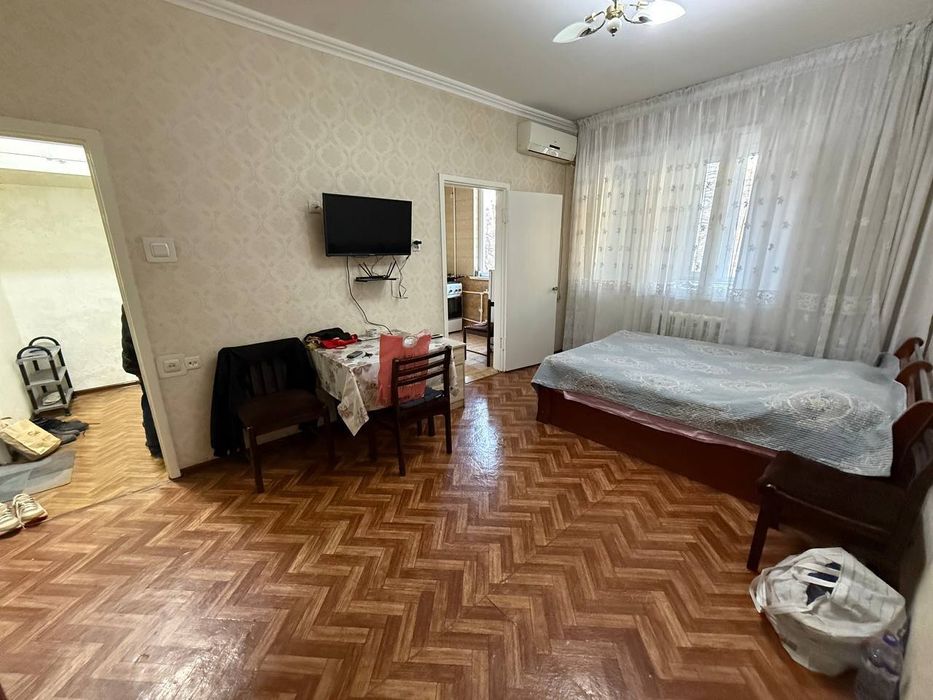 Аренда. Буз-1  Художники. 1/3/5  Панель.  33м²