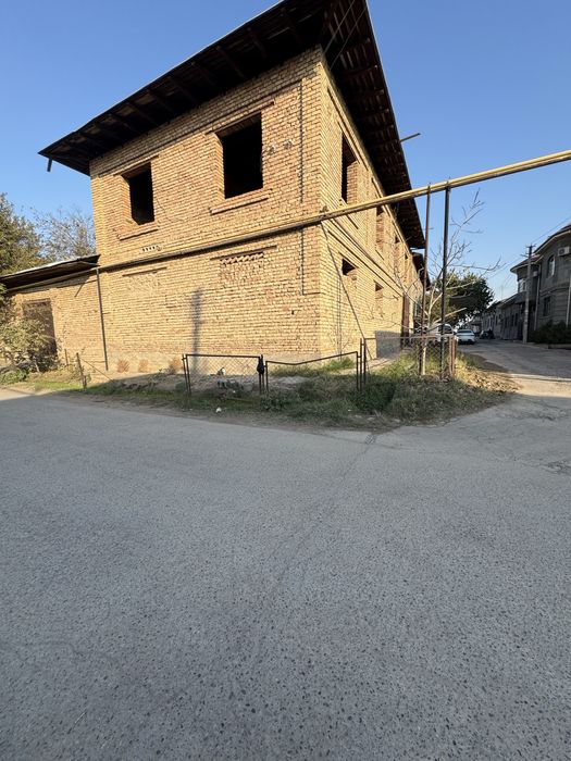 Уй сотилади сотихи 35000 Бекбарака бозорини оркасида