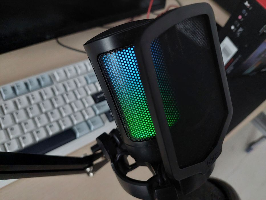 Продам срочго Fifine A6v(Торг)