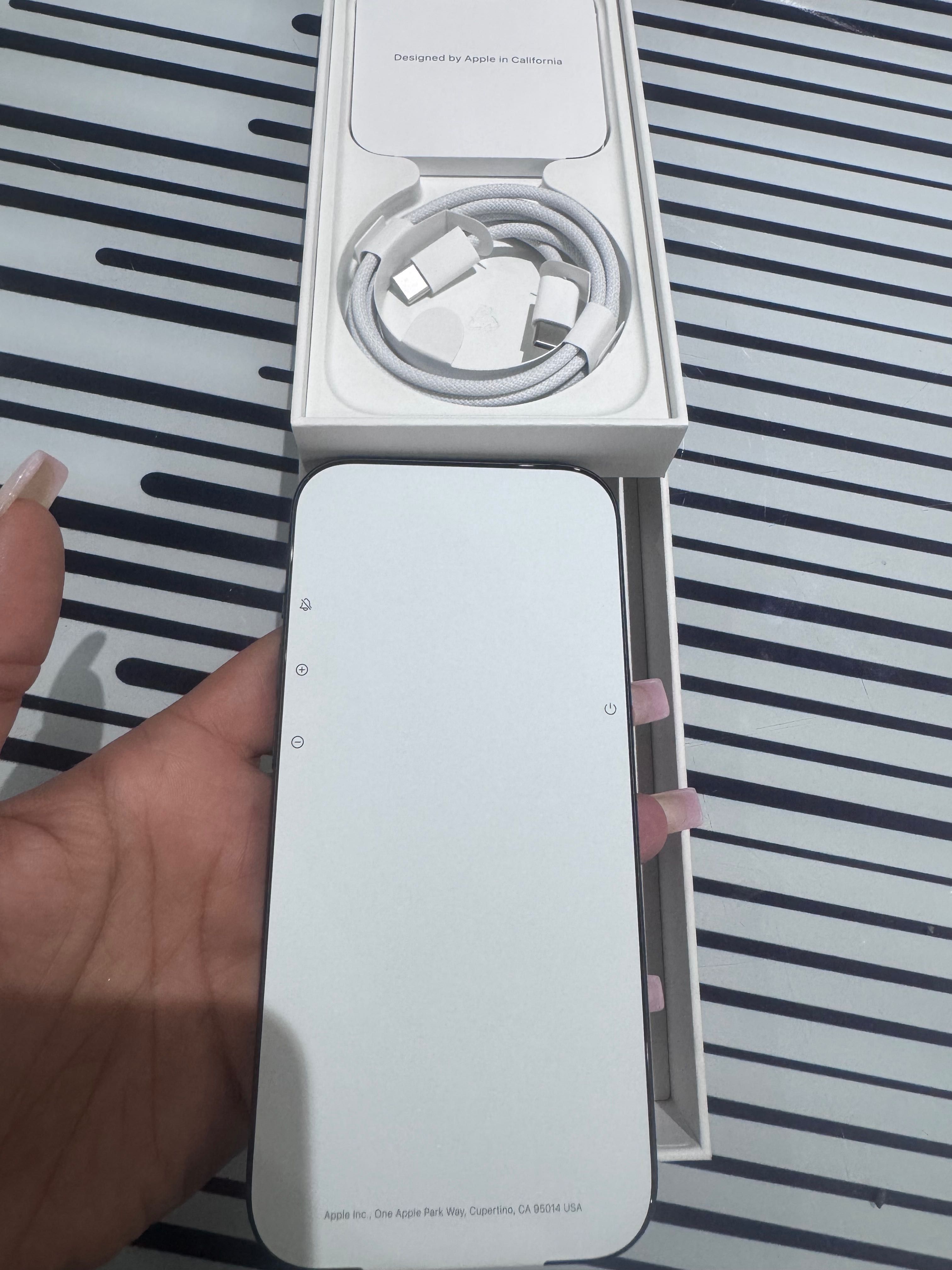 Iphone 15 black чисто нов