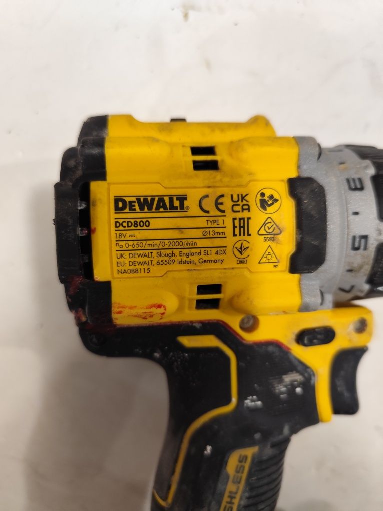 Топ безчетков акумулаторен винтоверт Девалт Dewalt DCD800 + 5Ah