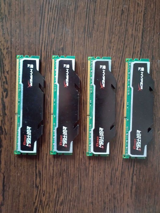 Memorie 16GB (4x4GB) DDR3 kingston hyper x xmp gaming testata