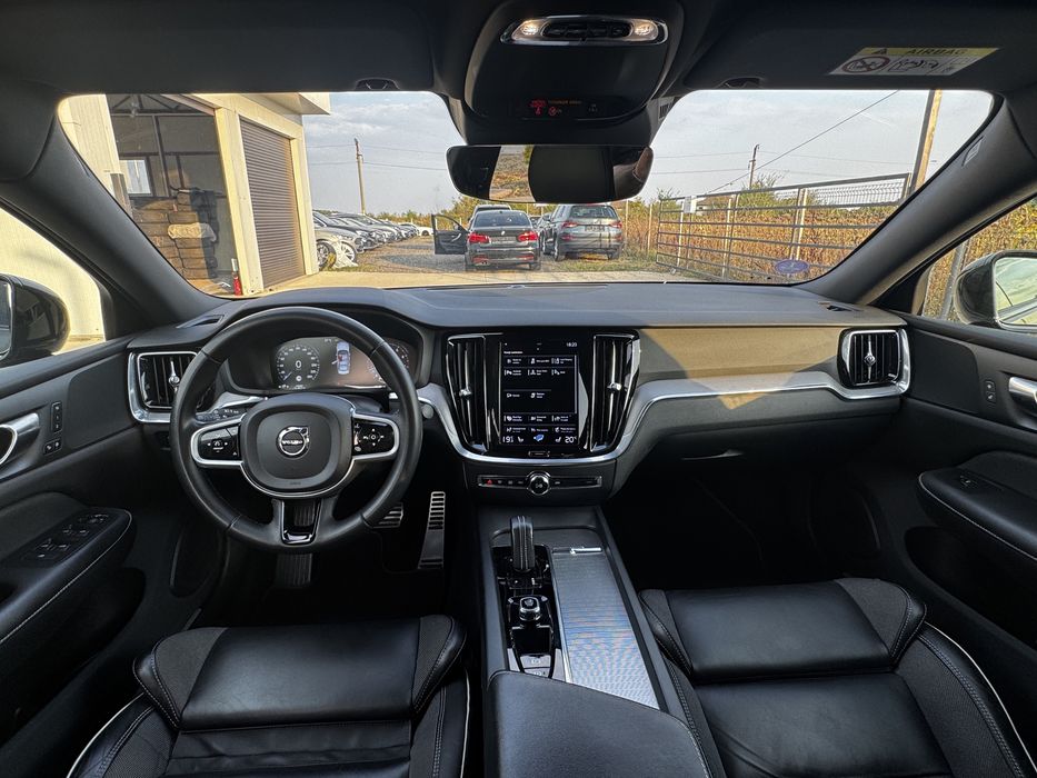 Volvo S60 2021 R design/keyless/camera/bord digital/distronic/lane