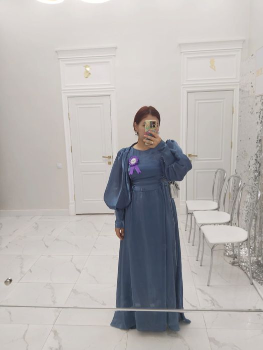 платья вечерные