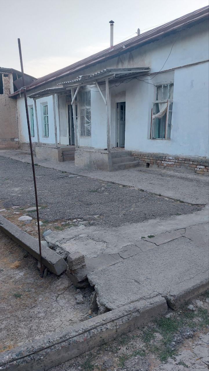 14 сотигли уй сотилади Юнсобот