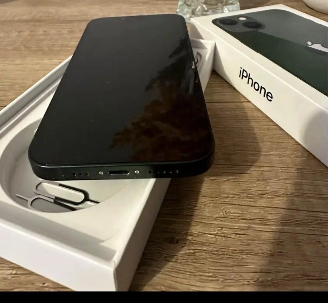 Iphone 13 128gb  negru