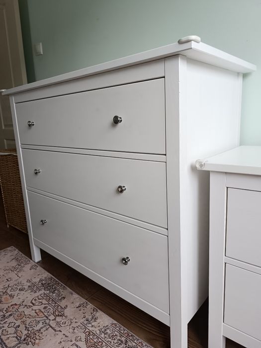 Скрин и нощно шкафче от Икеа