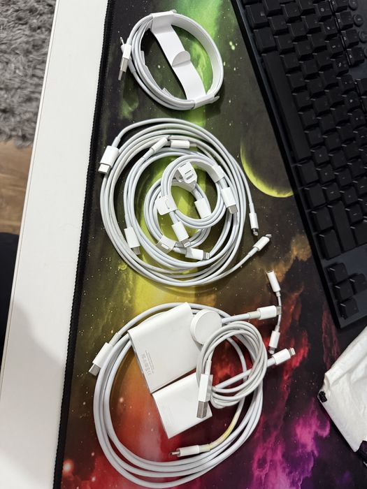 Accesorii originale Apple ,cablu tip C macbook,hub tip C -hdmi