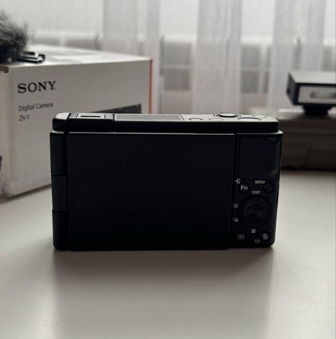 Sony Zv-1 + светкавица Megalight