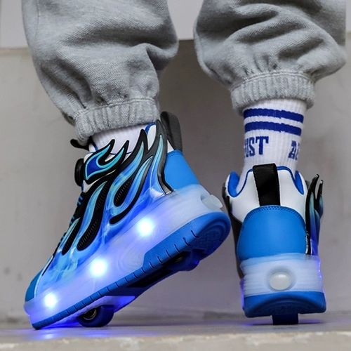 Роликовые  кроссовки .