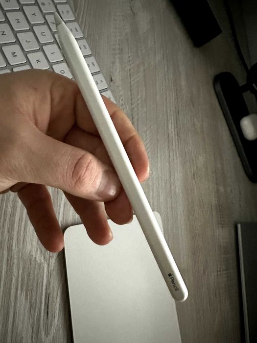 Apple Pencil 2 aproape Nou