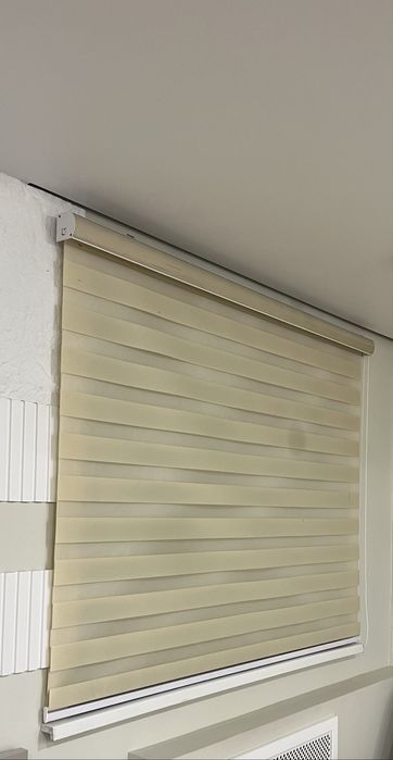 Штора день-ночь бежевый