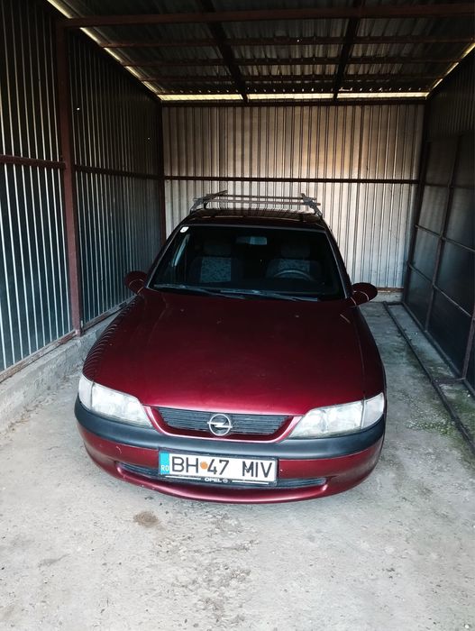 Opel Vectra 1.6 benzina 1996