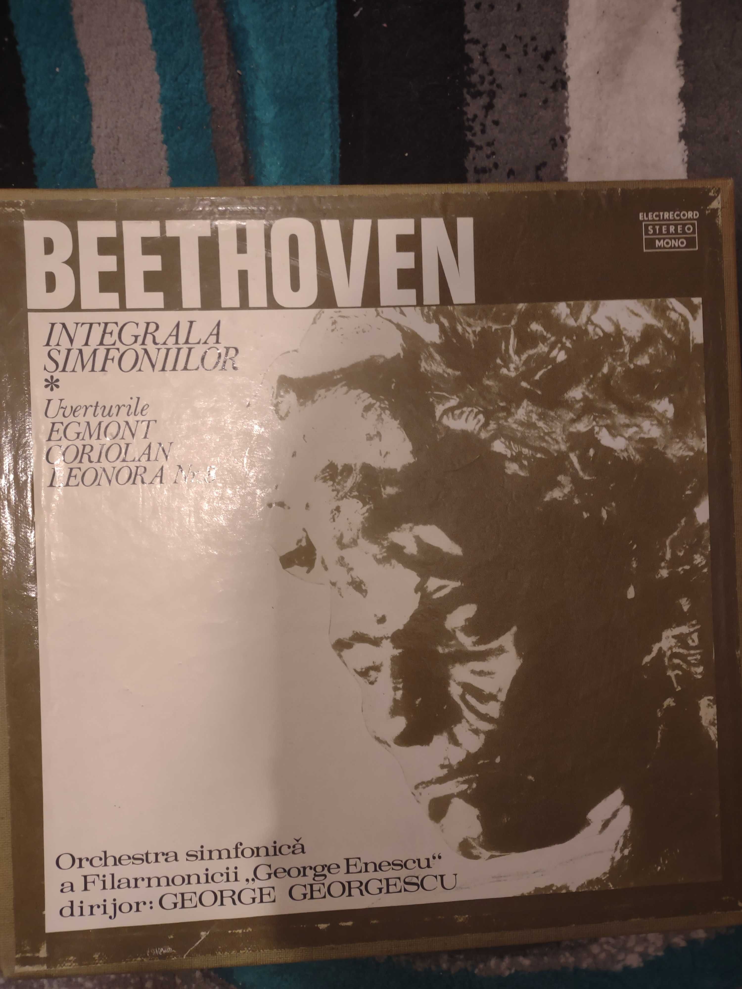 Mapă cu 8 viniluri Integrala Simfoniilor de Ludwig van Beethoven