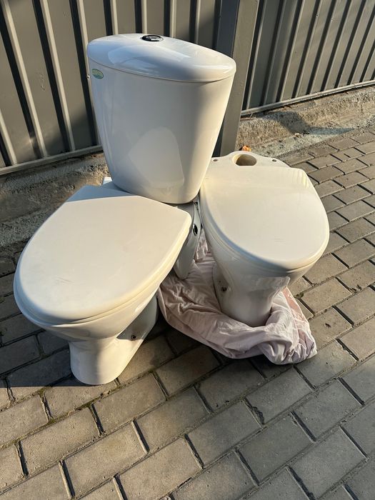 Продам унитазы, б/у