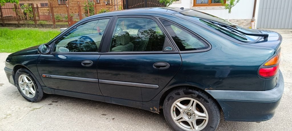 Renault laguna 1  an 1999 1,6 benzina